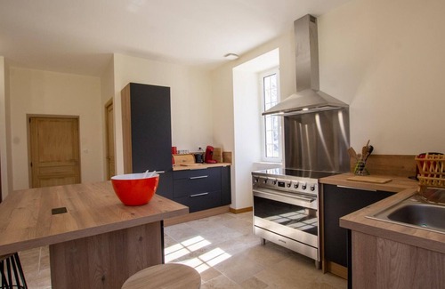 Savignac-les-Eglises Cottage | Spacious 19th-century house with private pool, AC, park, and modern amenities in Dordogne countryside