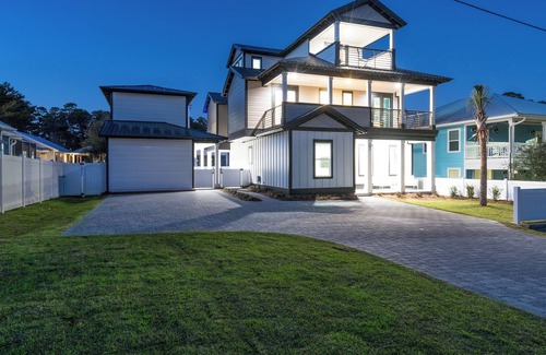 Gulfview Heights House | Spacious 10-bedroom house with carriage. Pool and spa with Deeded beach access!