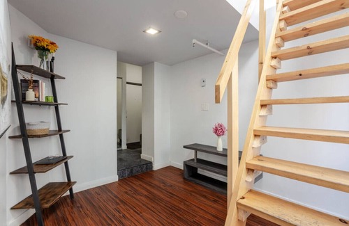Downtown Montreal Apartment | Spacious 1BDR Mezzanine on Bishop Central MTL