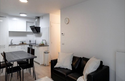 Antwerp Apartment | Spacious 1BR walk to Diamond District
