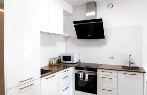 Antwerp Apartment | Spacious 1BR walk to Diamond District