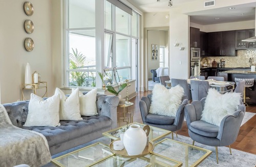 East Village Apartment | Spacious 2-bedroom apartment in Beautiful downtown San Diego with Pool and Gym