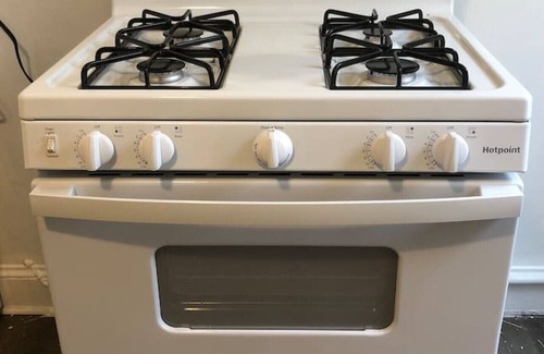 Paterson Apartment | Spacious 2 bedroom apartment with 1 bathroom and private street entrance