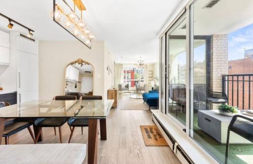 Chinatown Apartment | Spacious 2-Bedroom Apartment with Modern Design Keefer St