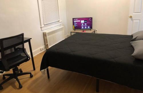 Paterson Apartment | Spacious 2 bedroom apartment with 1 bathroom and private street entrance