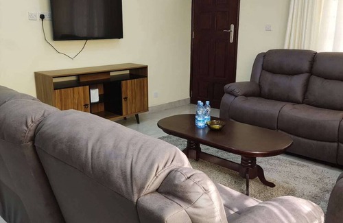 Kisumu Apartment | Spacious 2 BR Apartment with WiFi, AC and Parking