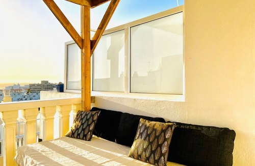 Callao Salvaje Apartment | Spacious 2 BR Golden Apartment