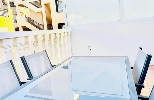 Callao Salvaje Apartment | Spacious 2 BR Golden Apartment