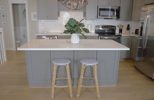 Northeast Virginia Beach House | Spacious 2 BR Townhouse Walking Distance to the Beach and Boardwalk (410B)