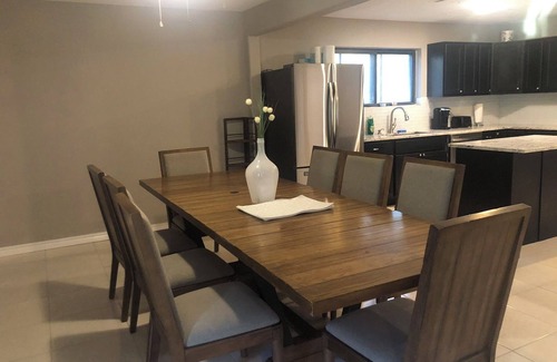 Crosby House | Spacious 2300SF, Recently Rehabbed, Large Living