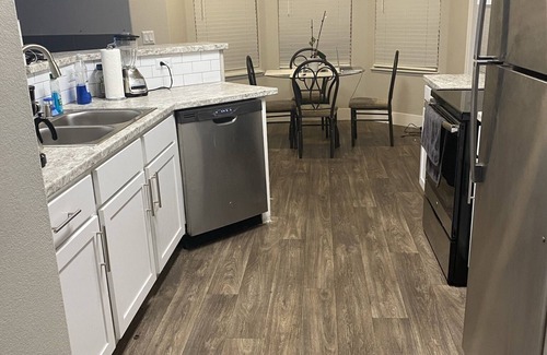 Spring Valley Apartment | Spacious 2bed 2bath apartment