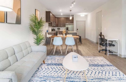 Auburn Hills Apartment | Spacious 2BR/2BA | Gym & Pool