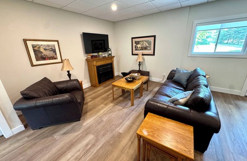 Burk's Falls Apartment | Spacious 2BR Retreat in Nature