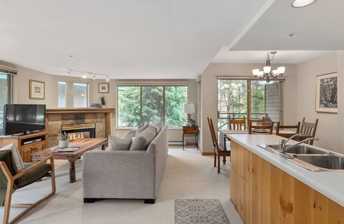 Village North House | Spacious 2BR | Steps from Village | Free Parking | Managed By Aloha Whistler