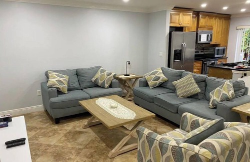 Lake Worth Corridor House | Spacious 3 bedroom 2.5 bath House in lake worth