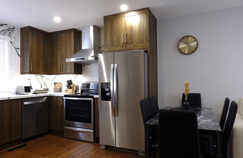 Applewood House | Spacious 3-Bedroom Apartment|Perfect for Families