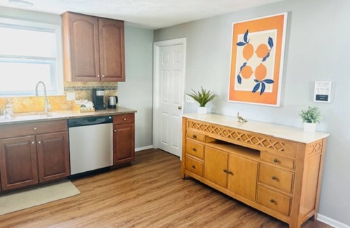 Waltham Condo | Spacious 3-bedroom Condo centrally located in delightful Waltham