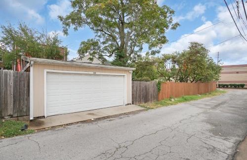 Central West End Apartment | Spacious 3-Bedroom with King Bed & Prime Location