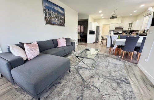 Hatzic House | Spacious 3400 sq ft 6 bedroom Hatzic Mission Home