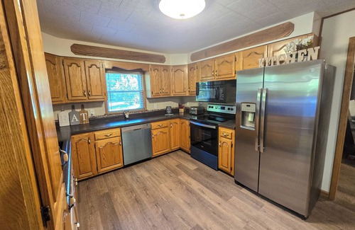 Dellslow House | Spacious 3BR Home: Game Room, Tesla Charger, 1 Gigabit Internet, Close to WVU