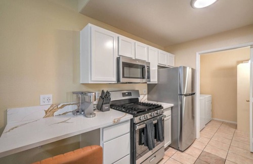 Seven Hills Apartment | Spacious 3BR Home - Near to All Essentials - Pool
