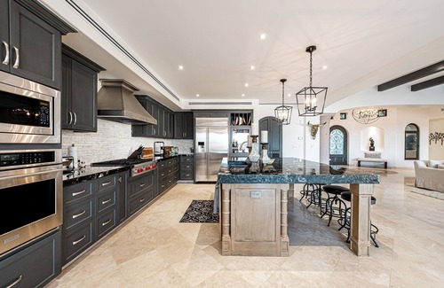 Buzzards Villa | Spacious 4 BD Oceanview Villa with a Private Pool