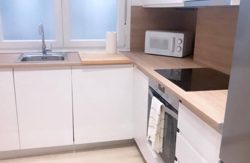 Basurtu Apartment | Spacious 4-Bedroom Apartment in Central Bilbao – Perfect for Families & Groups