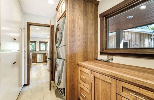 Chico House | Spacious 4-bedroom eco-private home in Chico