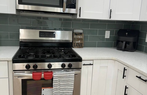 Glassboro House | Spacious 4-bedroom house with WiFi, fitness room in nice Glassboro