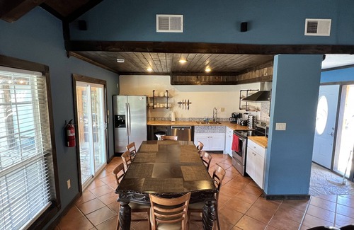 Lajitas House | Spacious 4 bedroom home/sleeps 10/just minutes from State and National Park.