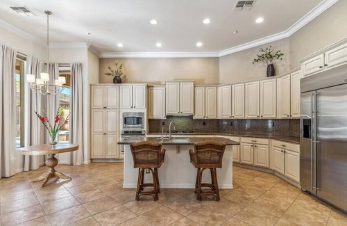 Anthem House | Spacious 4-bedroom home with a resort style backyard in Anthem Country Club!