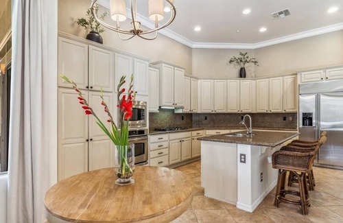 Anthem House | Spacious 4-bedroom home with a resort style backyard in Anthem Country Club!