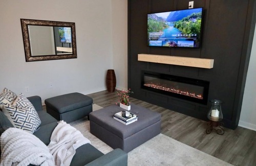 Summit Station House | Spacious 4-bedroom house in enjoyable Columbus with WiFi, AC