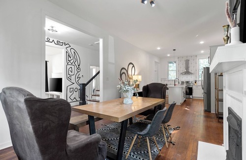 Mosby House | Spacious 4-bedroom house in charming Richmond with WiFi and AC