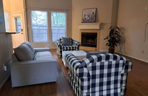 OST - South Union House | Spacious 4-bedroom house in Central Houston