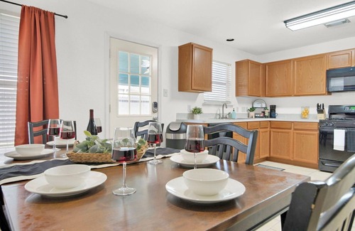 Tomball House | Spacious 4-bedroom house with AC, hot tub, and WiFi in welcoming Tomball