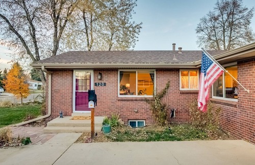 Broomfield House | Spacious 4-Bedroom Oasis with Eco-Friendly Touches - Close to CU Boulder!