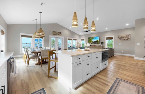 Cape San Blas House | Spacious 4-BR House with Modern Comfort, Private Pool. Just Steps to the Beach!