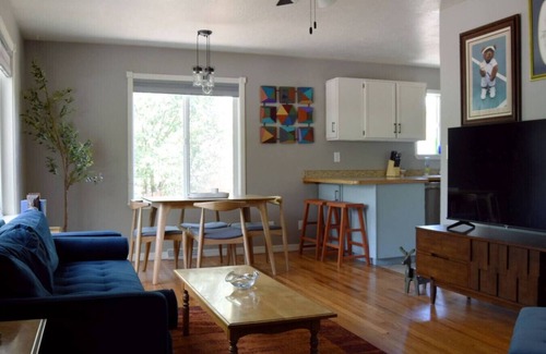 Franklin to the Fort House | Spacious 4bed, super close to UM & Downtown