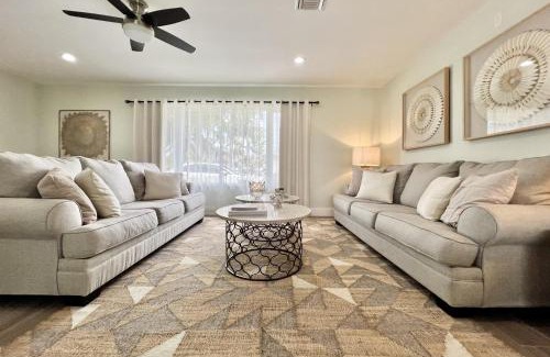 Plantation House | Spacious 4BR/3BA pool home, stylishly decorated