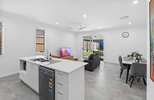 Ripley House | Spacious 4BR Home Great Area close to everything