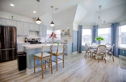 Royse City House | Spacious 4BR w/Pool + Grill | Near Lakes + Harbor