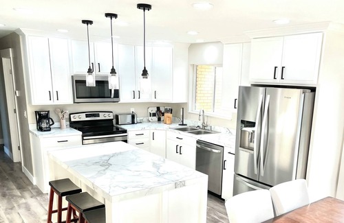 Lapoint House | Spacious 5-bed, near Dinosaur National Monument, Green River!