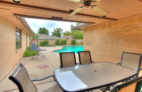 South Oklahoma City House | Spacious 5-bedroom house with AC, WiFi in phenomenal Oklahoma City