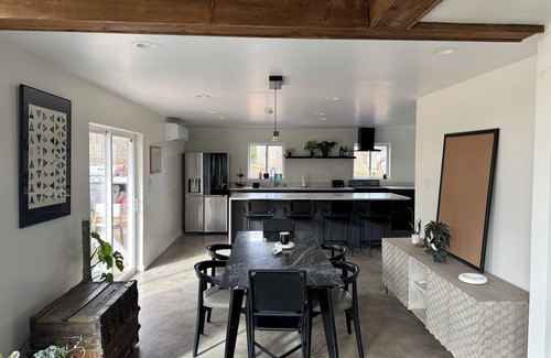 Oakley House | Spacious 5-bedroom house with AC, WiFi in welcoming Asheville