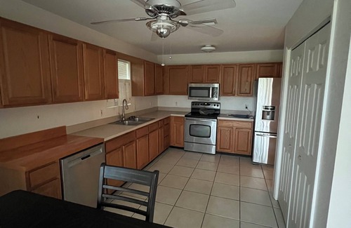 Wimauma House | Spacious 5-bedroom house in fabulous Wimauma with AC, WiFi