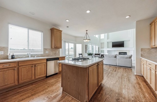 Canterberry Crossing House | Spacious 5-bedroom house in fabulous Parker with AC, WiFi