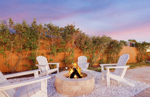 Vilano Beach House | Spacious 5-bedroom house in charming St. Augustine with WiFi, AC