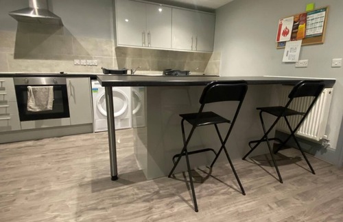 Skegby House | Spacious 6-Bedroom, 8 bathroom Home, Sleeps 12, Perfect for Family & Groups!