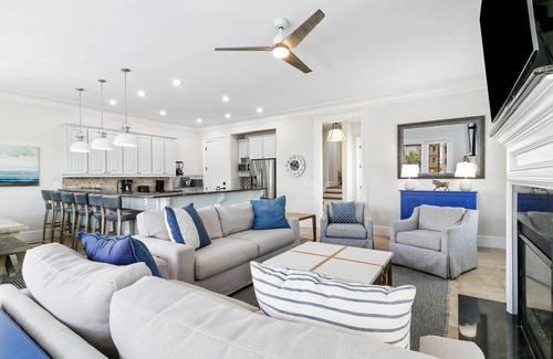 Palmetto Dunes House | Spacious 6-bedroom home, perfect for family gatherings (including pup), ocean views and rooftop deck
